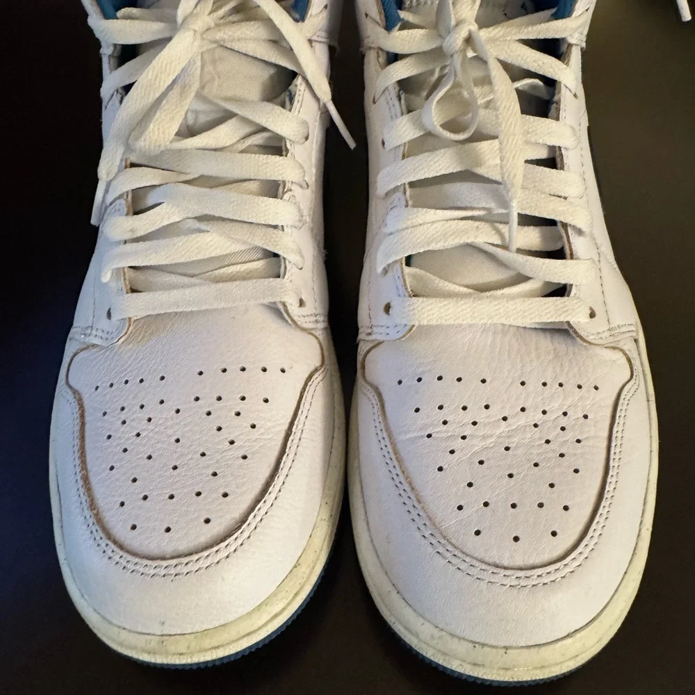 Nike White and Blue High-Top Sneakers - Picture 2 of 12